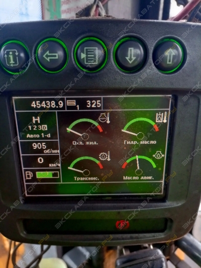John Deere 744K High-Lift Waste Handler [2]