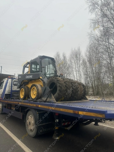 John Deere 318D [4]