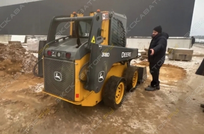 John Deere 318D [2]
