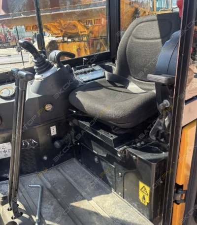 JCB 16 C-1 [4]