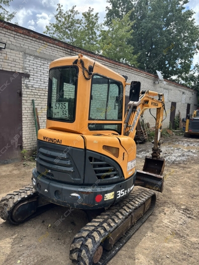 Hyundai R35Z-9 [3]