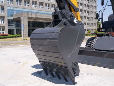 XCMG XE180WD [5]