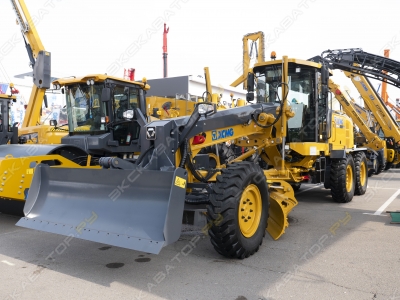 XCMG GR2205AT [3]