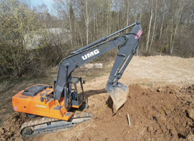 UMG E225NC [2]