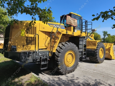Komatsu WA600-8 [4]