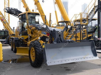 XCMG GR2205AT [1]