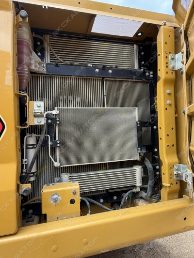 Caterpillar 320 [4]
