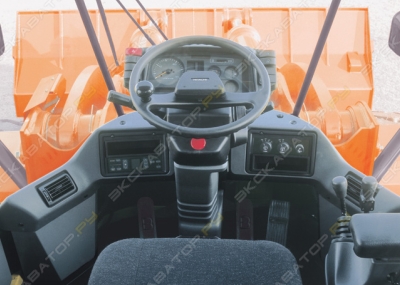 Hitachi ZW 370-G [3]
