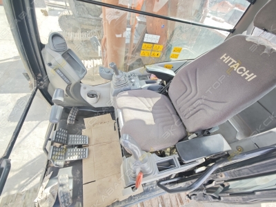 Hitachi ZX330-5A [4]