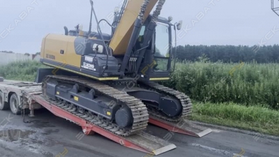 Гусеничный экскаватор