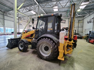 Terex TLB825 [2]