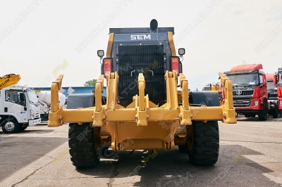 SEM 922F AWD [2]