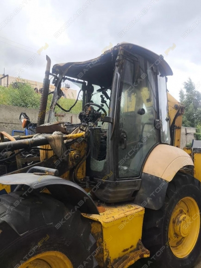 Komatsu WB93S-5 [1]