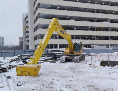 Komatsu PC200 [0]