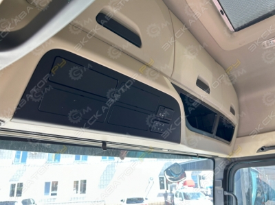 Shacman SX4188YY381 [4]