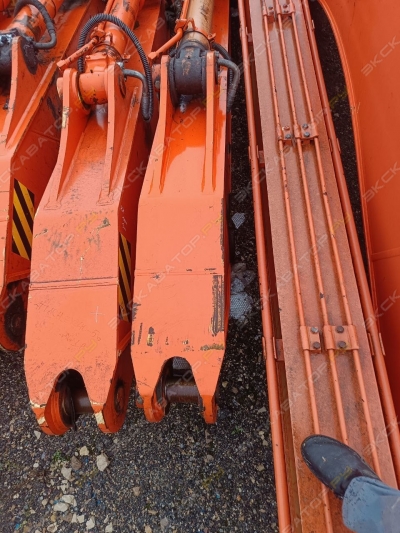 Hitachi ZX240-5G [3]