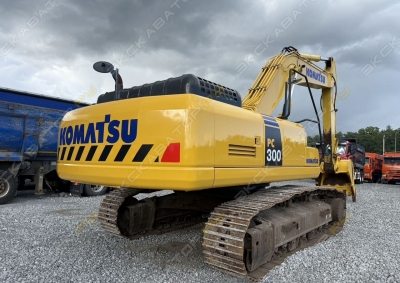 Komatsu PC300-8M0 [1]