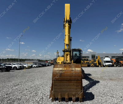 Komatsu PC220 [4]
