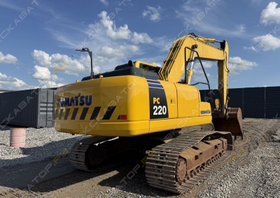 Komatsu PC220-8 [1]