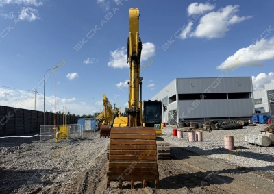 Komatsu PC220-8 [4]