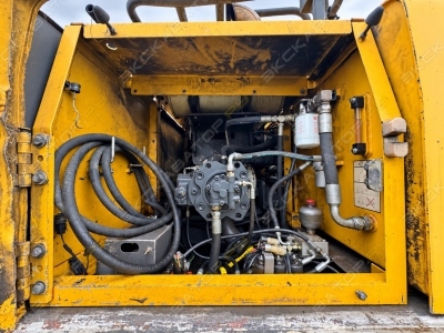 Volvo EC210B [4]