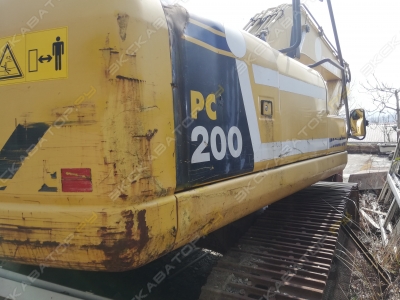 Komatsu PC200-8 [1]