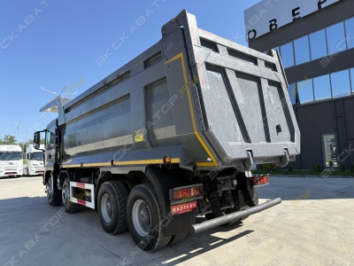Sitrak C7H 8x4 [4]