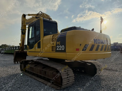 Komatsu PC220-8 [4]