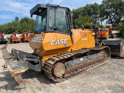 Case 1650L [3]