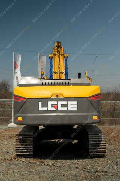 LGCE (SDLG) E6350H [3]