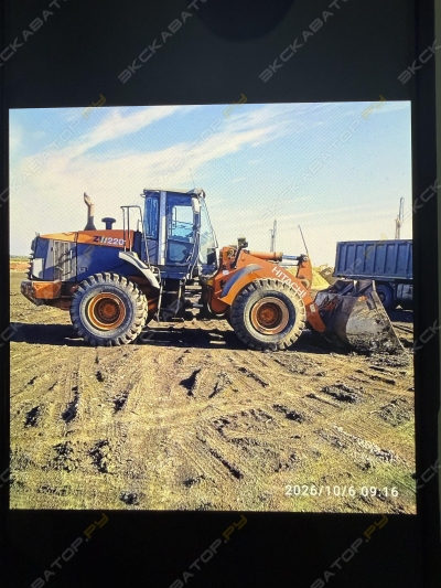 Hitachi ZW 220 [0]