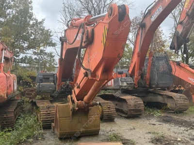 Hitachi ZX330LC-5G [2]