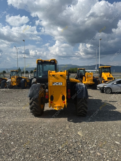 JCB 535-95 [2]