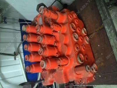 Гидрораспределитель экскаватора Doosan 1127 105912