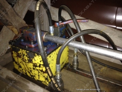 Продам пресс для замены гуснницы 0331 115122