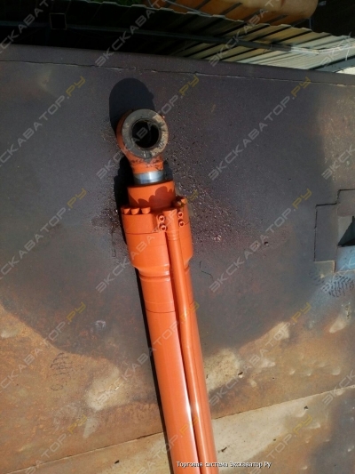 Цилиндр Рукояти HITACHI ZX210G 1001 163206