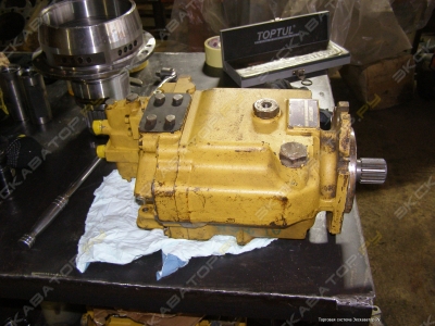 Продам Насос гидравлики D6R [1]
