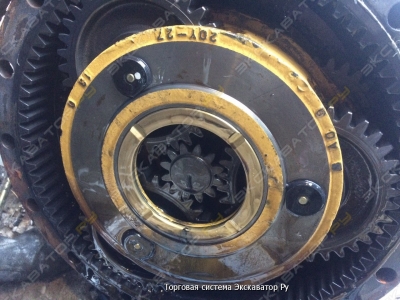 Редуктор хода на Komatsu PC200 [3]