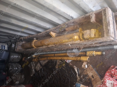 Продам гидроцилиндры CAT HITACHI [1]