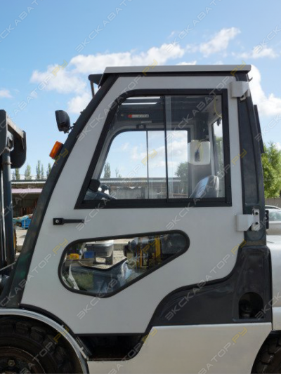 Металлическая кабина на погрузчик Nissan 2-3,5т [2]