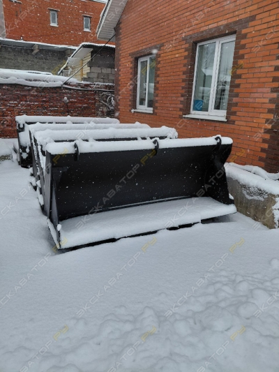 Ковш передний без гидроцилиндра  126/01526