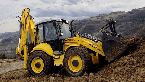 Экскаватор-погрузчик NEW HOLLAND B115B