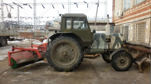 Трактор щетка