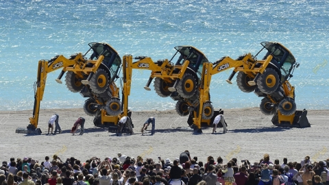 Шоу JCB