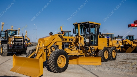 Автогрейдер SEM 922 AWD