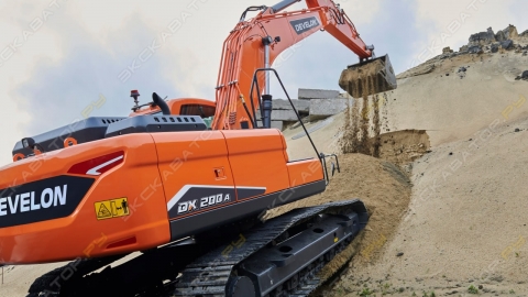DEVELON DX200A