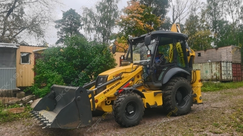 Экскаватор погрузчик New Holland B80B