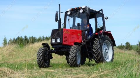 Трактор BELARUS-892