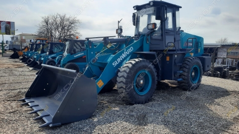 Фронтальный погрузчик SUNWARD SL31W