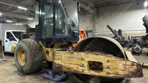 Каток САТ CS56 (исправный)